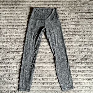 Lululemon align crop leggings in speckled gray, size 6.